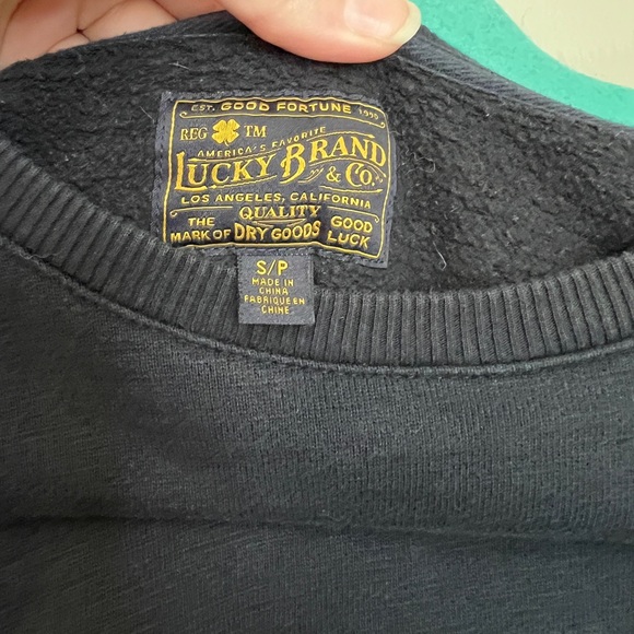 Lucky Brand Appliqué Crewneck - Picture 4 of 4